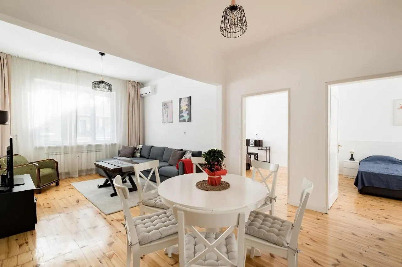 Spacious 3 Bedroom Home In Sofia'S Top Center Apartment