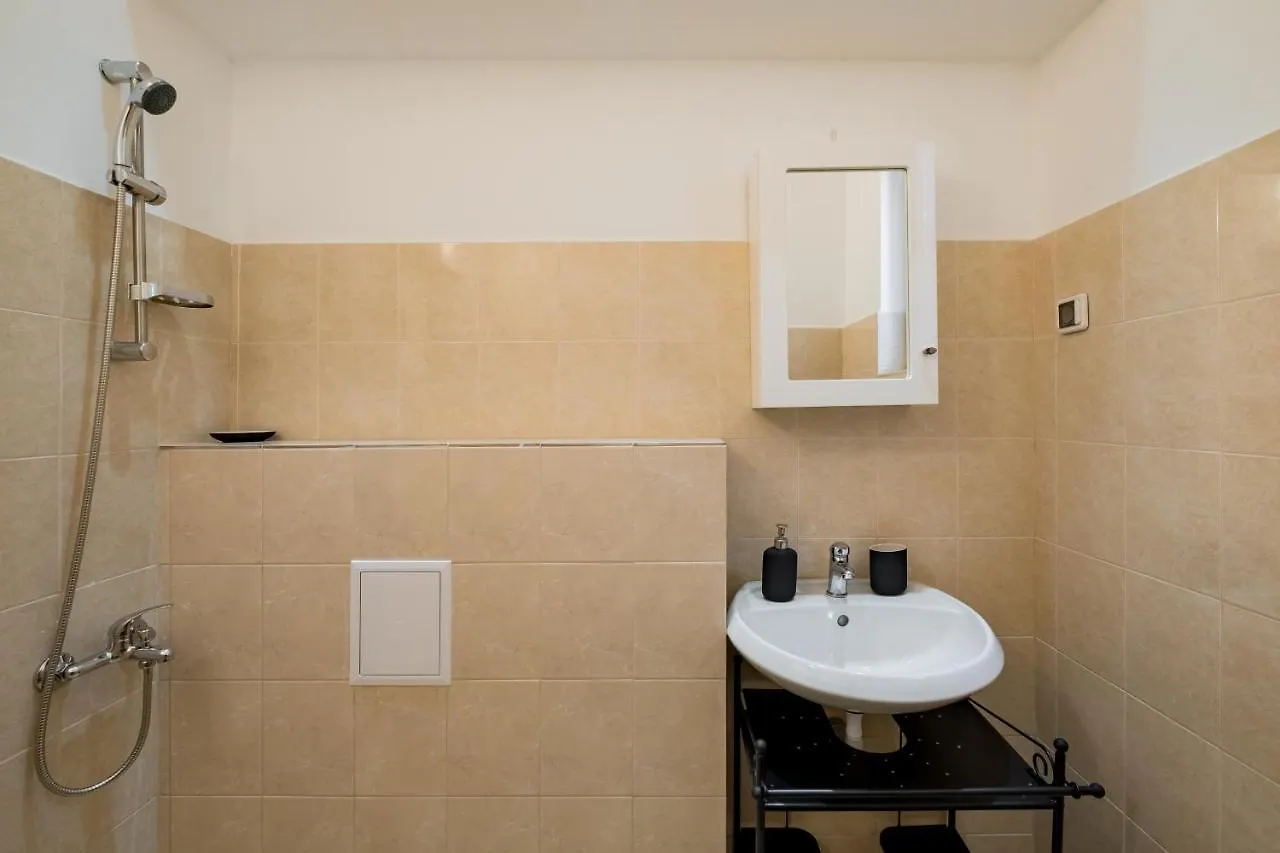 Spacious 3 Bedroom Home In Sofia'S Top Center Apartment Sofia