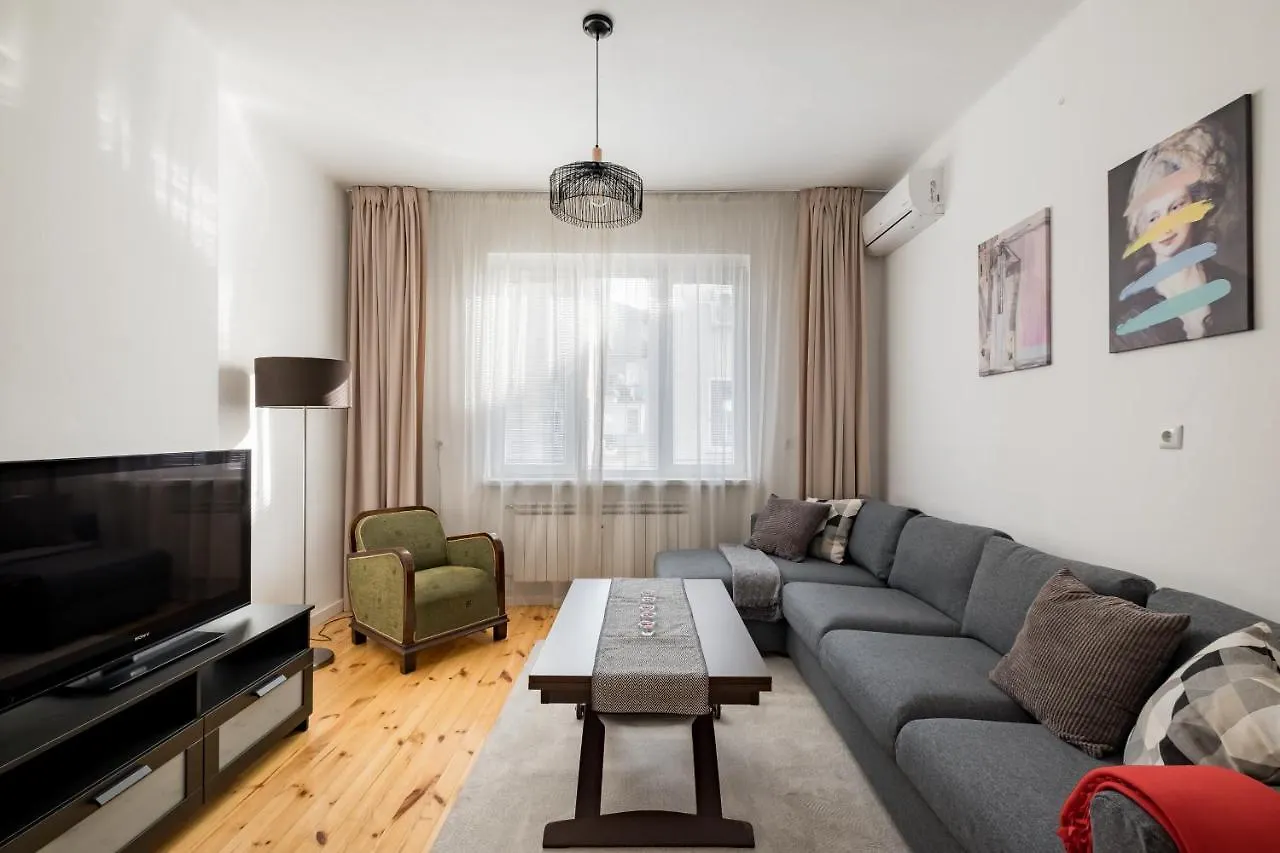 Apartment Spacious 3 Bedroom Home In Sofia'S Top Center