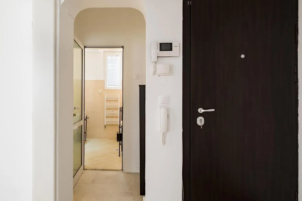 Spacious 3 Bedroom Home In Sofia'S Top Center 0*, Sofia